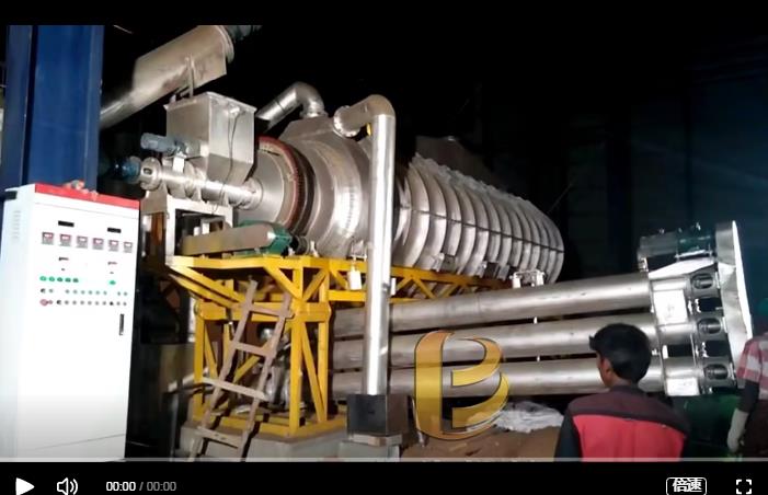 印度连续式椰壳看片网站观看生产运行现场