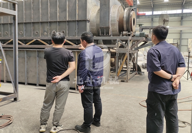 湖南客户来我厂参观麻杆看片网站观看