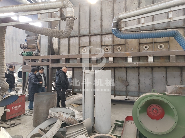 客户这次参观木材看片网站观看为将来合作奠定了基础