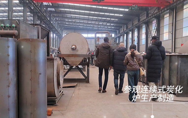 不远万里来考察,非洲客户到巩义看片黄全部免费机械之行