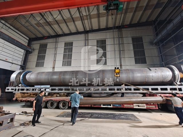 大型烘干看片网站观看4车齐发,每车都装得满满当当